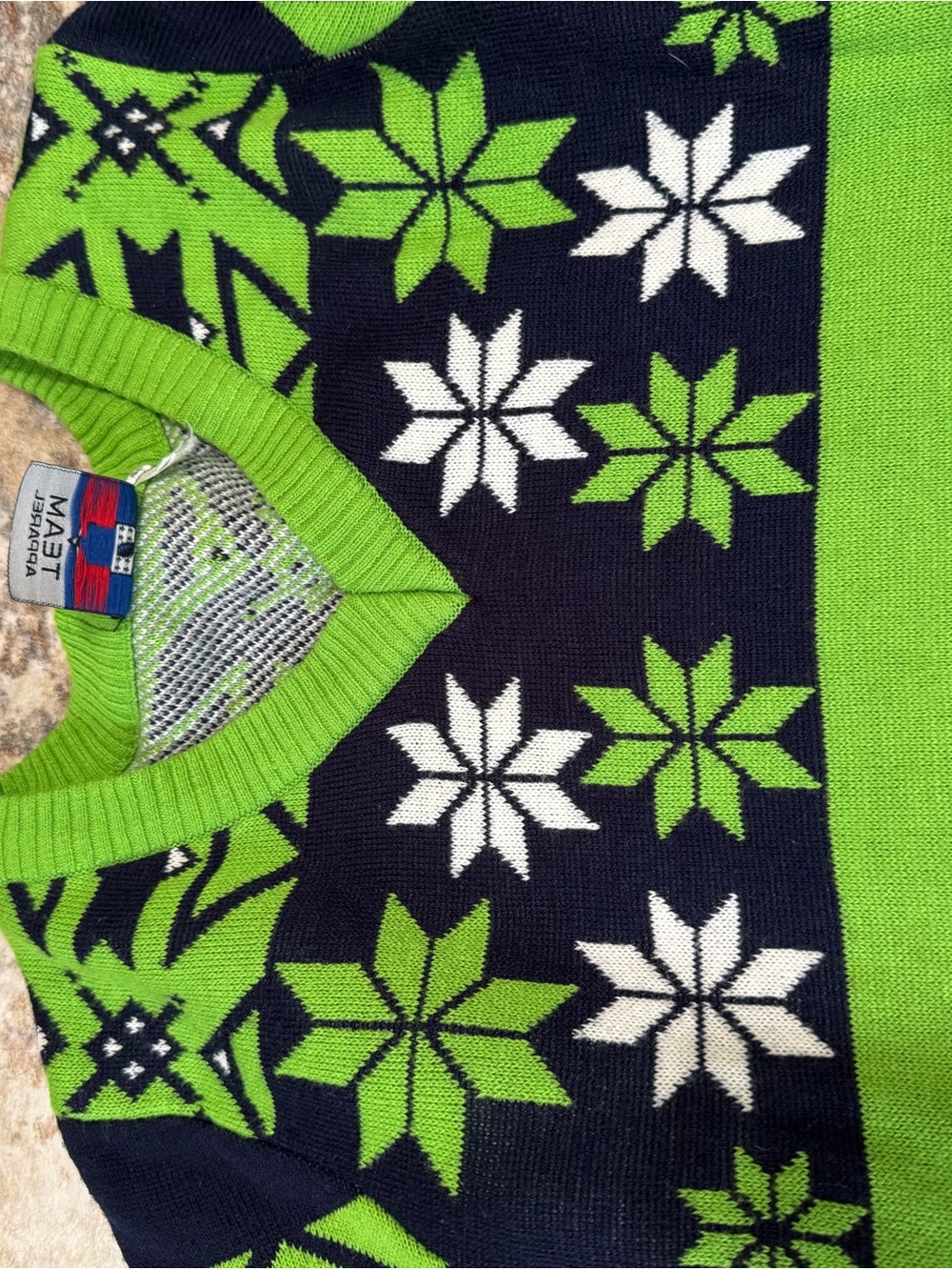 NFL Klew Seattle Seahawks Women's Big Logo V-Neck Ugly Christmas Sweater Medium - Picture 8 of 8